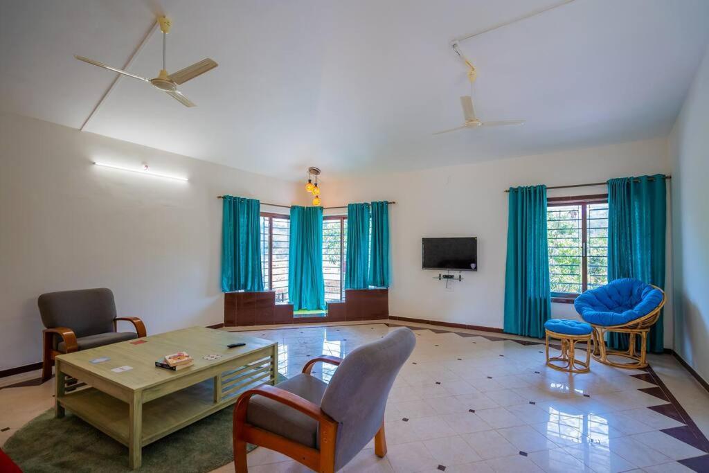 Lake View Villa Gandaulim ภายนอก รูปภาพ