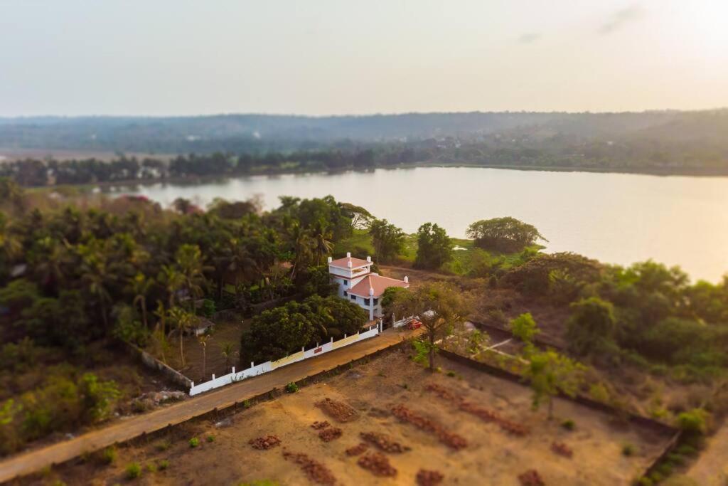Lake View Villa Gandaulim ภายนอก รูปภาพ